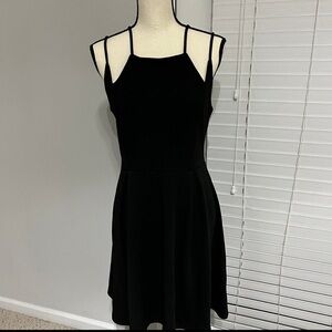 NWT Francesca's Miami Black Skater Dress
Casual Black Dress -Size Large
